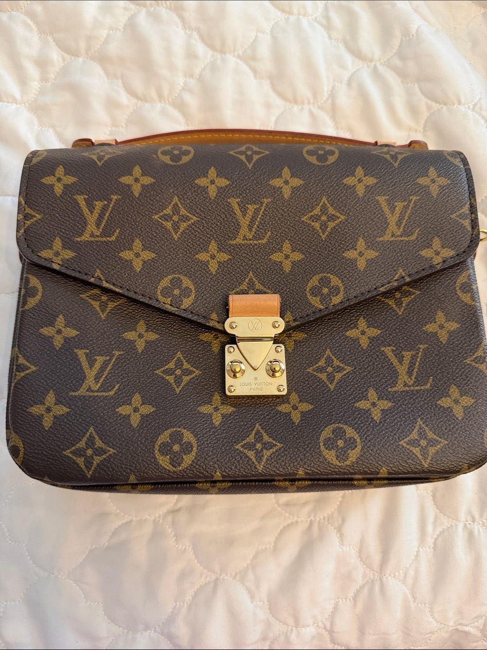 Louis Vuitton Pochette Metis 
 Monogram Canvas Shoulder Bag with Gold Lock